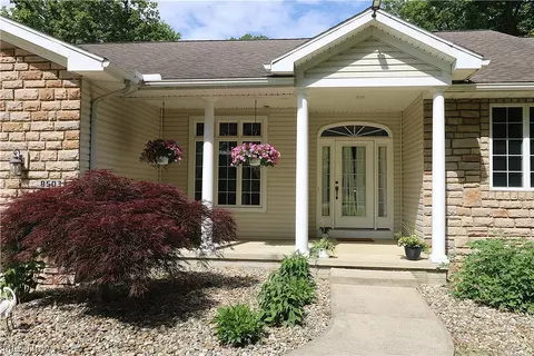 8503 Risden Rd, Vermilion, OH 44089