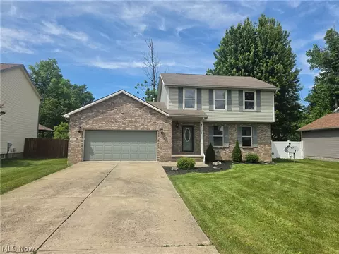 4852 Shadow Oak Dr, Youngstown, OH 44515