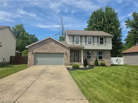 4852 Shadow Oak Dr, Youngstown, OH 44515