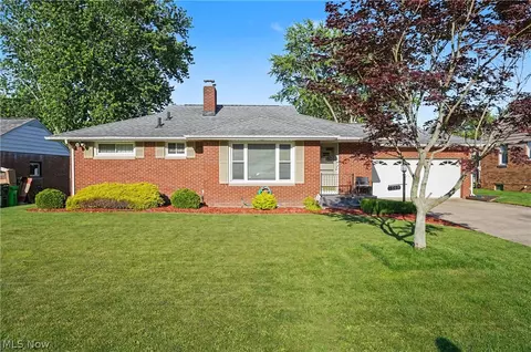 1540 Lilly Ln, Alliance, OH 44601