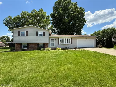 128 12th St NW, Strasburg, OH 44680