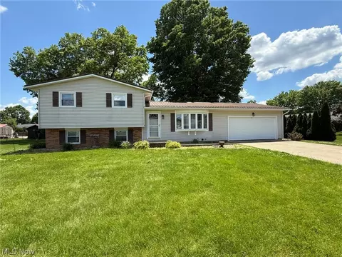 128 12th St NW, Strasburg, OH 44680