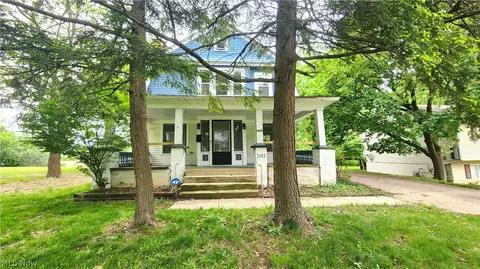 1444 Dill Rd, South Euclid, OH 44121