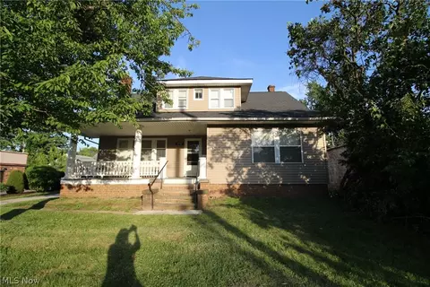 5757 Pearl Rd, Parma, OH 44129