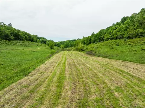 Barkley Road Road, Uhrichsville, OH 44683