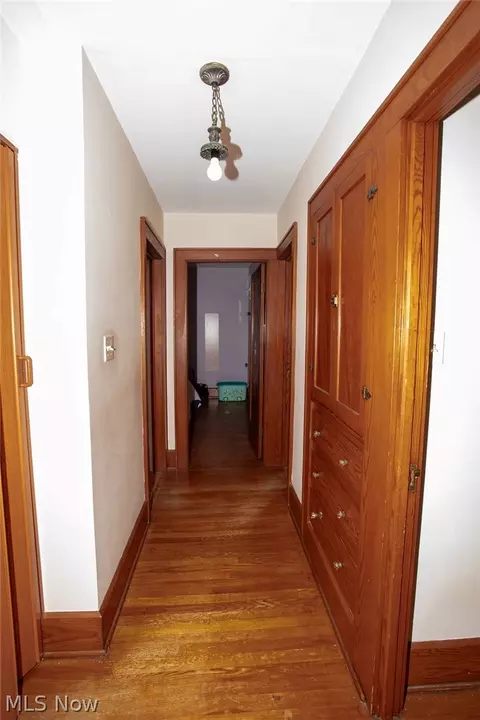 Entry Way - 213 Como St, Struthers, OH 44471 photo 1 of 2