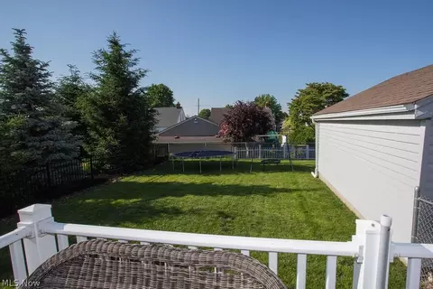 Exterior - 213 Como St, Struthers, OH 44471 photo 4 of 6