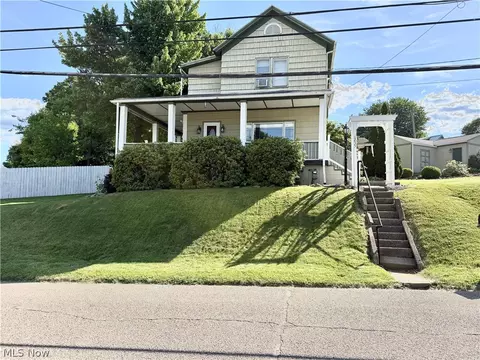 1255 Oakwood Ave, East Liverpool, OH 43920
