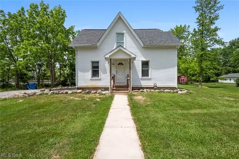 388 Prospect St, Wellington, OH 44090