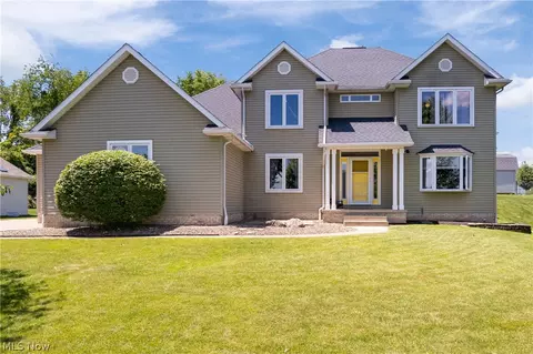 5043 Violet Knoll Ave NE, Canton, OH 44705
