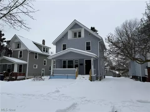 1362 Girard St, Akron, OH 44301