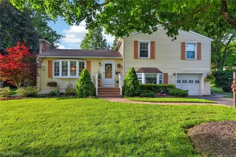 200 Neff Dr, Canfield, OH 44406