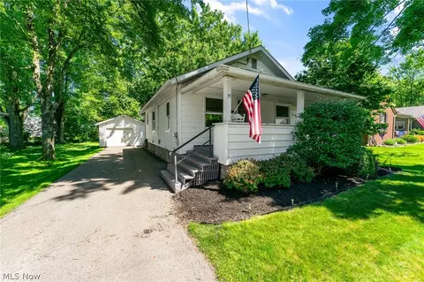 19 Nesbitt St, Poland, OH 44514