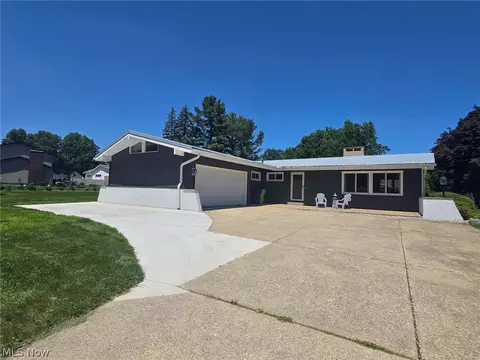 482 Fairwood Dr, Tallmadge, OH 44278