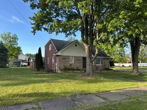 1006 Orlo, Warren, OH 44485