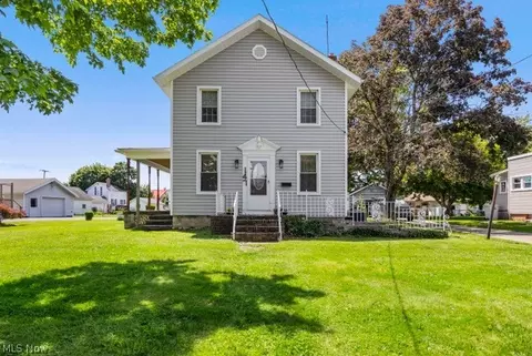 147 High St, Bellevue, OH 44811
