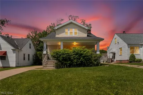 20505 Franklin Rd, Maple Heights, OH 44137