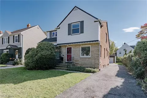 3666 Silsby Rd, University Heights, OH 44118