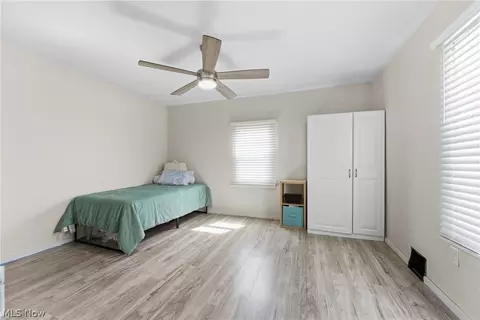 Bedroom - 110 Dewey Ave, Freeport, OH 43973 photo 4 of 6