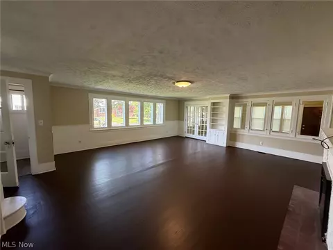 127 E 270th St, Euclid, OH 44132 photo 7