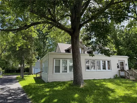 127 E 270th St, Euclid, OH 44132 photo 27