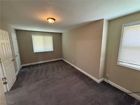 127 E 270th St, Euclid, OH 44132 photo 15