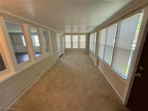 127 E 270th St, Euclid, OH 44132 photo 12