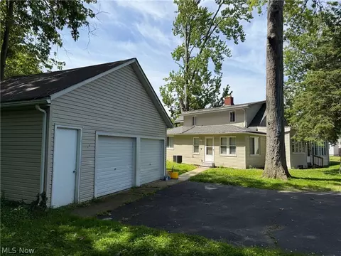 127 E 270th St, Euclid, OH 44132 photo 24