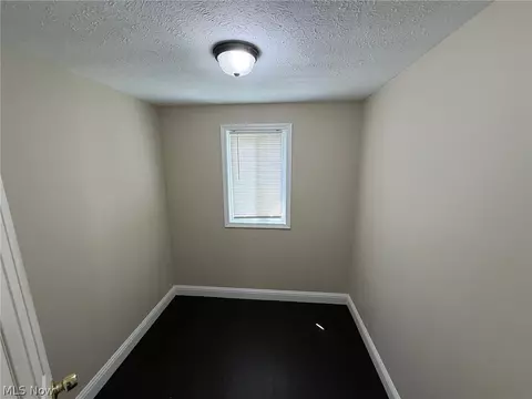 127 E 270th St, Euclid, OH 44132 photo 17