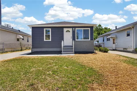 11709 Guardian Blvd, Cleveland, OH 44135
