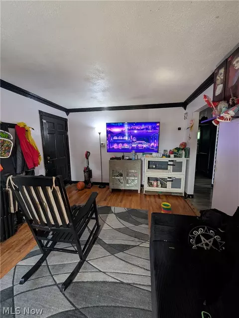 Entry Way - 2567 E 38th St, Lorain, OH 44055 photo 1 of 3
