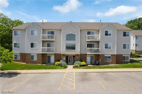 1456 Buckingham Gate A Blvd, Cuyahoga Falls, OH 44221