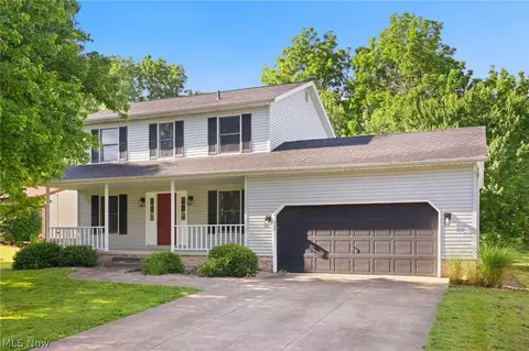 4694 Leone Rd NE, Louisville, OH 44641