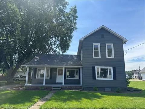218 Main St W, Beach City, OH 44608