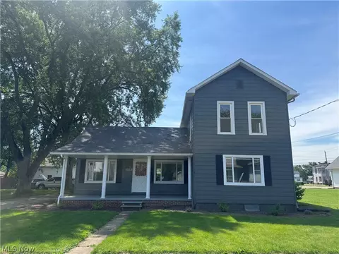 218 Main St W, Beach City, OH 44608