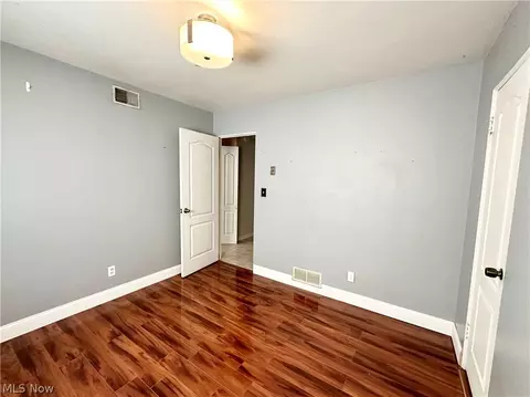 Bedroom - 212 Wayne Ave, Weirton, WV 26062 photo 6 of 9