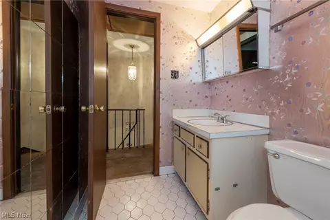 Bath - 6484 State Rd #D6, Parma, OH 44134 photo 3 of 3