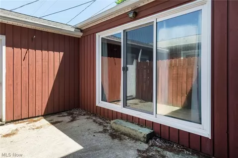 Exterior - 6484 State Rd #D6, Parma, OH 44134 photo 5 of 9