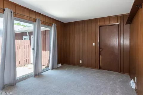 Bedroom - 6484 State Rd #D6, Parma, OH 44134 photo 2 of 6