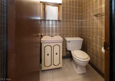 Bath - 6484 State Rd #D6, Parma, OH 44134 photo 1 of 3