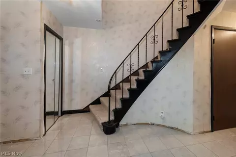 Entry Way - 6484 State Rd #D6, Parma, OH 44134 photo 1 of 1