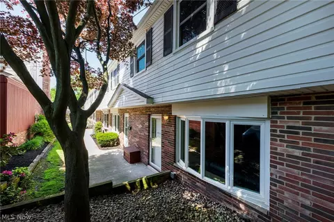 Exterior - 6484 State Rd #D6, Parma, OH 44134 photo 2 of 9