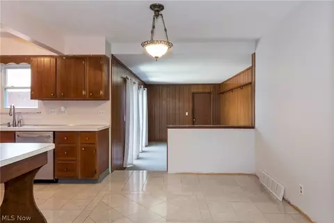 Living - 6484 State Rd #D6, Parma, OH 44134 photo 1 of 2