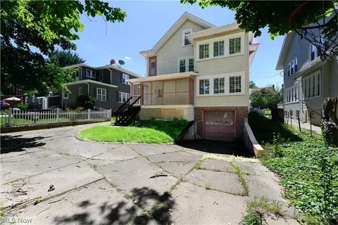 Exterior - 207 Casterton Ave, Akron, OH 44303 photo 4 of 8