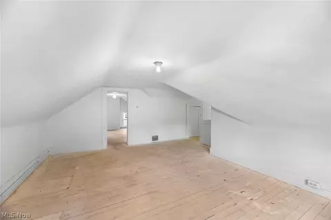 Bedroom - 207 Casterton Ave, Akron, OH 44303 photo 8 of 9