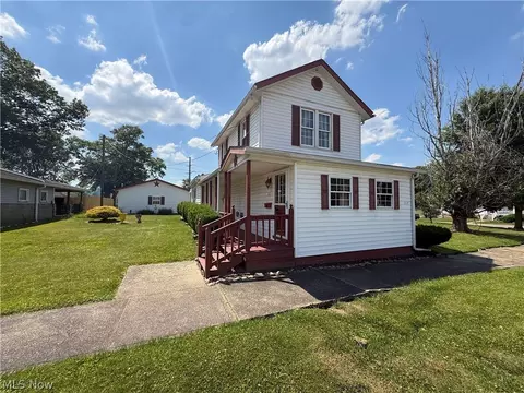317 N 1st St, Dennison, OH 44621
