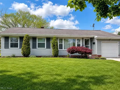 1252 Broadway Ave, Bedford, OH 44146