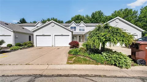 1351 Meadow Run, Copley, OH 44321
