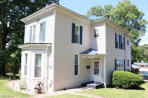 1443 Pleasant Ave, Wellsburg, WV 26070