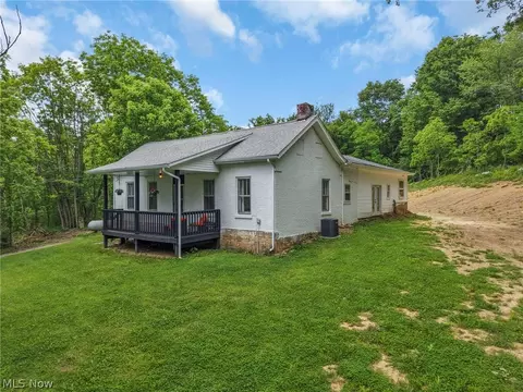 3815 Dillon Falls Rd, Zanesville, OH 43701
